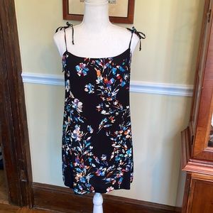 Olivaceous tunic length top